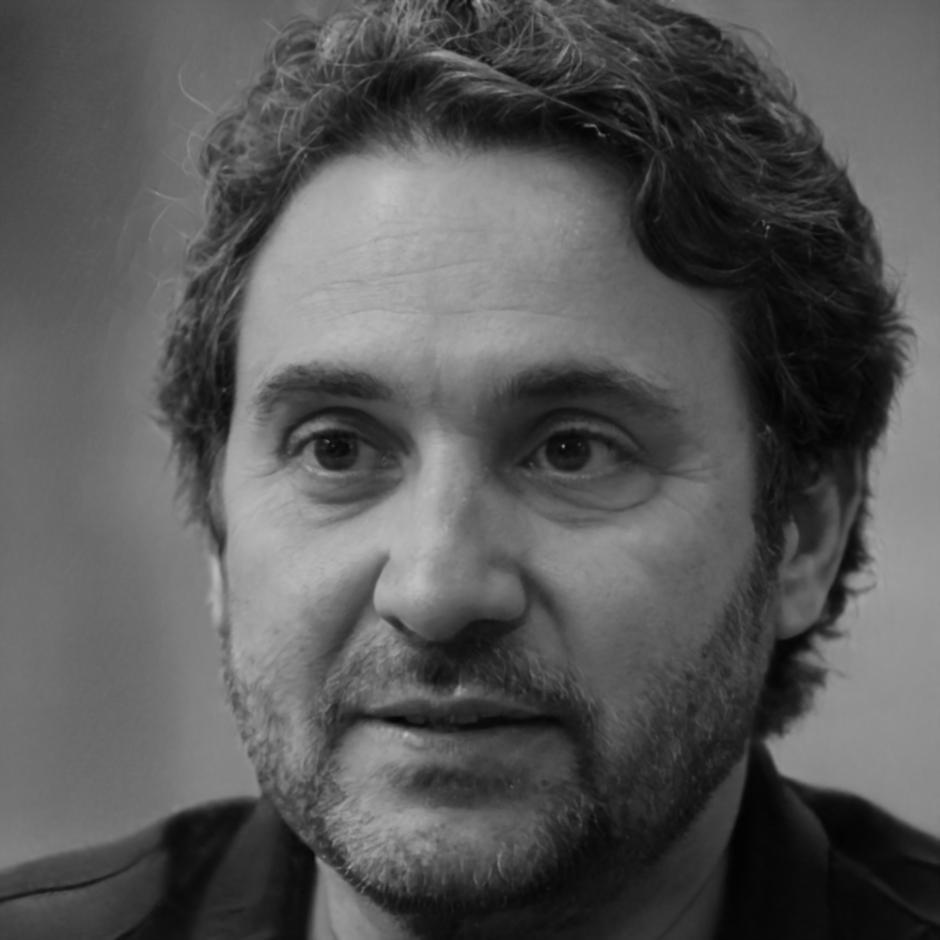 Retrato profesional de Gonzalo Mendizábal